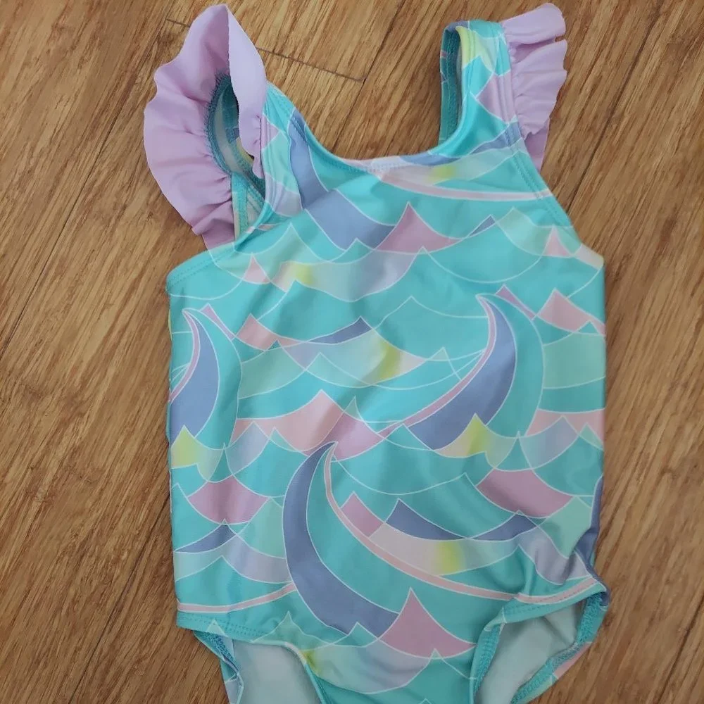 🎁 10/$25-1 piece Pastel and ruffle swimsuit, size 3T